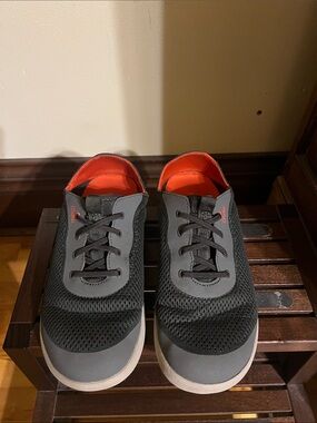 OluKai Men's Gray Mesh Sneakers 👟